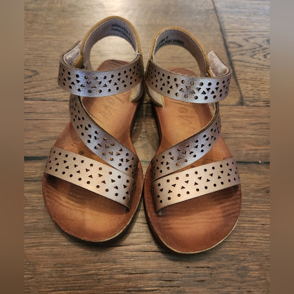 Size 7 Brown Sandals